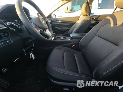 2025 Nissan Altima SV - zdjęcie 7 z 21 - miniatura