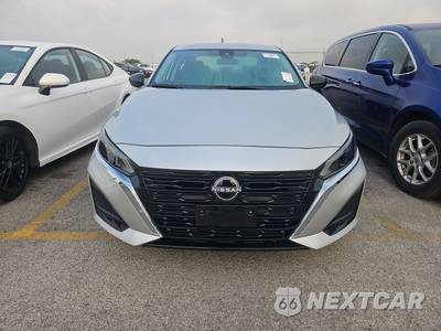 2025 Nissan Altima SV - zdjęcie 2 z 24 - miniatura