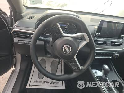 2025 Nissan Altima SV - zdjęcie 10 z 24 - miniatura