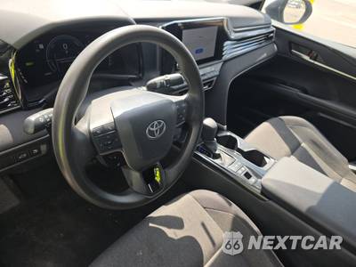 2025 Toyota Camry LE - zdjęcie 10 z 29 - miniatura