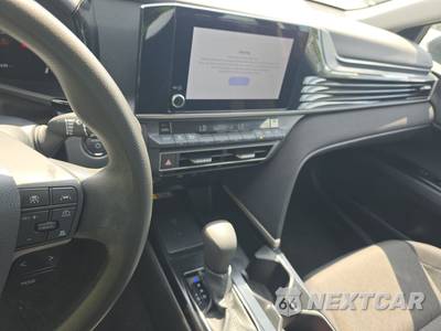 2025 Toyota Camry LE - zdjęcie 11 z 29 - miniatura