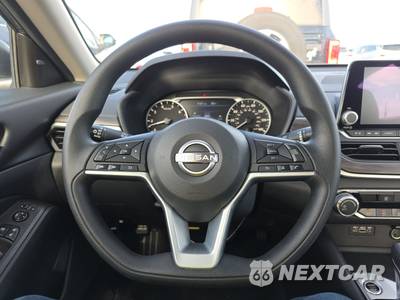 2025 Nissan Altima SV - zdjęcie 10 z 19 - miniatura