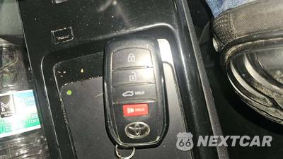 2025 Toyota Camry LE - zdjęcie 19 z 35 - miniatura