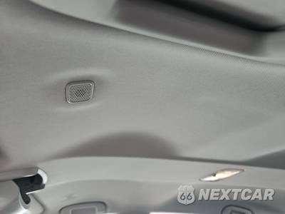 2025 Toyota Camry LE - zdjęcie 17 z 35 - miniatura