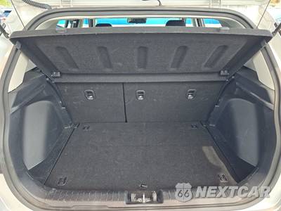2025 Hyundai Venue SEL - zdjęcie 16 z 22 - miniatura