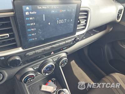 2025 Hyundai Venue SEL - zdjęcie 11 z 22 - miniatura