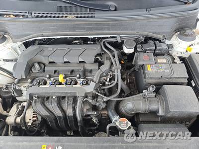 2025 Hyundai Venue SEL - zdjęcie 15 z 18 - miniatura