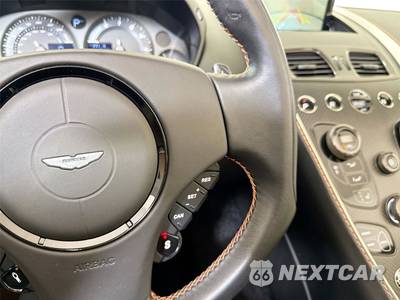 2018 Aston Martin Vanquish - zdjęcie 23 z 40 - miniatura