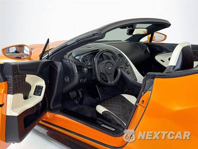 2018 Aston Martin Vanquish - zdjęcie 12 z 40 - miniatura