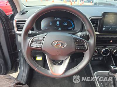 2025 Hyundai Venue SEL - zdjęcie 10 z 21 - miniatura