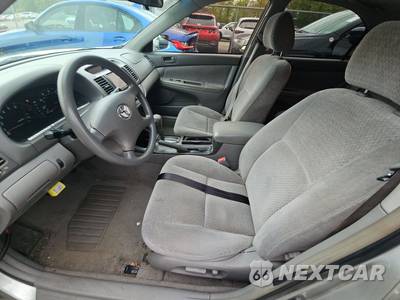2002 Toyota Camry LE - zdjęcie 7 z 37 - miniatura