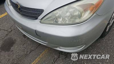 2002 Toyota Camry LE - zdjęcie 31 z 37 - miniatura
