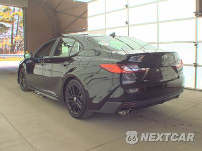 2025 Toyota Camry SE - zdjęcie 6 z 23 - miniatura