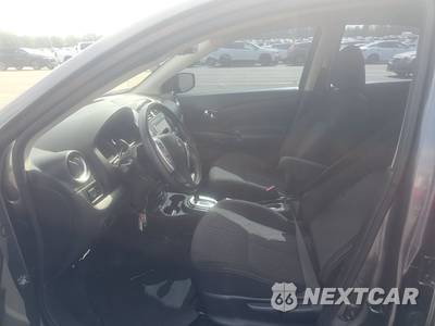2019 Nissan Versa Sedan SV - zdjęcie 7 z 26 - miniatura