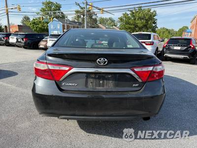 2016 Toyota Camry SE - zdjęcie 4 z 14 - miniatura