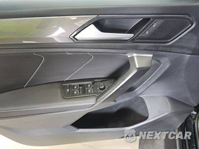 2022 Volkswagen Tiguan SE - zdjęcie 9 z 21 - miniatura