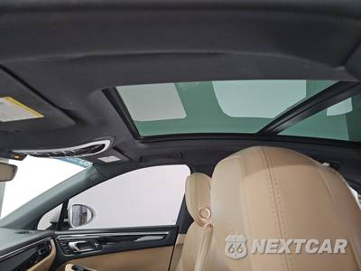 2020 Porsche Macan - zdjęcie 17 z 20 - miniatura