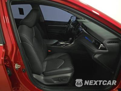 2020 Toyota Camry XSE - zdjęcie 8 z 25 - miniatura
