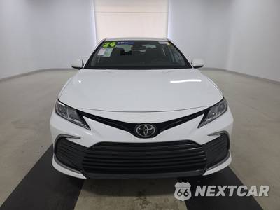 2024 Toyota Camry LE - zdjęcie 2 z 19 - miniatura