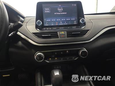 2020 Nissan Altima SR - zdjęcie 11 z 24 - miniatura