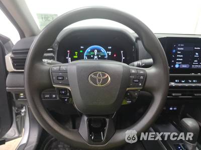 2025 Toyota Camry LE - zdjęcie 10 z 19 - miniatura