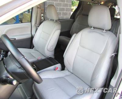 2016 Toyota Sienna XLE 8-Passenger 119.3" WB - zdjęcie 12 z 35 - miniatura