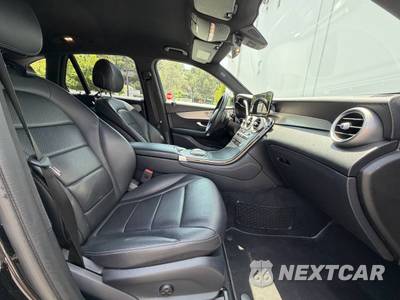 2020 Mercedes-Benz GLC 300 - zdjęcie 23 z 30 - miniatura