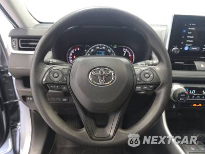 2025 Toyota RAV4 XLE - zdjęcie 10 z 19 - miniatura
