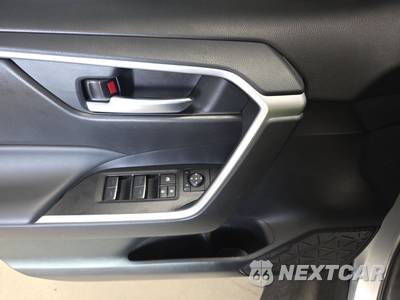 2025 Toyota RAV4 XLE - zdjęcie 9 z 19 - miniatura