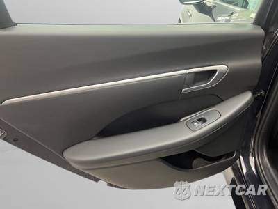 2025 Hyundai Sonata SEL - zdjęcie 27 z 36 - miniatura