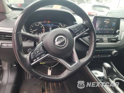 2023 Nissan Altima SR - zdjęcie 10 z 20 - miniatura