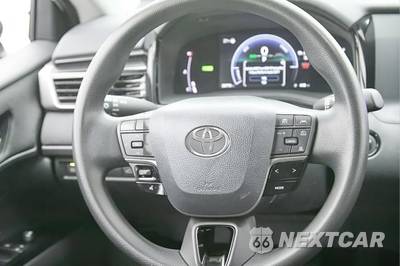 2025 Toyota Camry LE - zdjęcie 27 z 42 - miniatura