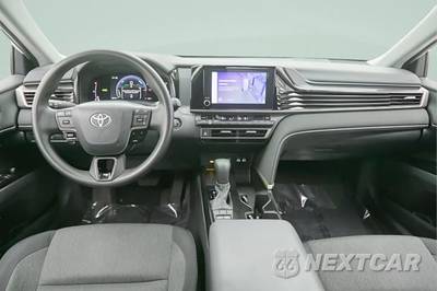 2025 Toyota Camry LE - zdjęcie 25 z 42 - miniatura