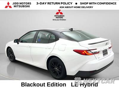 2025 Toyota Camry LE - zdjęcie 5 z 42 - miniatura
