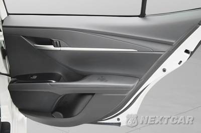 2025 Toyota Camry LE - zdjęcie 39 z 42 - miniatura