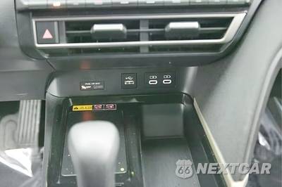 2025 Toyota Camry LE - zdjęcie 16 z 42 - miniatura