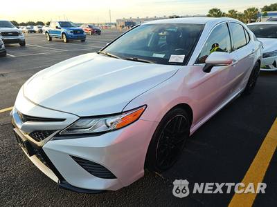 2020 Toyota Camry XSE - zdjęcie 1 z 33 - miniatura