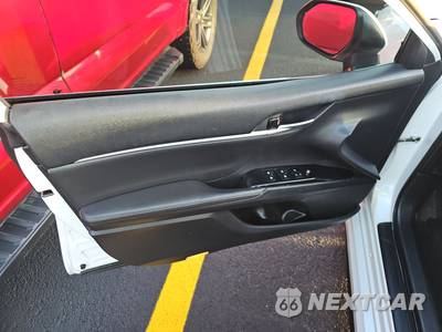 2020 Toyota Camry XSE - zdjęcie 9 z 33 - miniatura