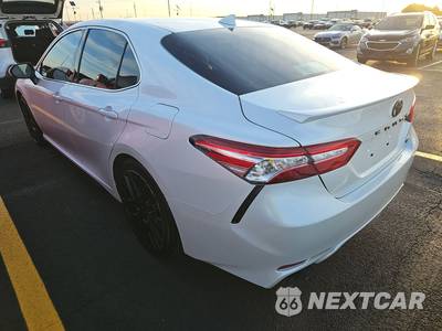 2020 Toyota Camry XSE - zdjęcie 6 z 33 - miniatura