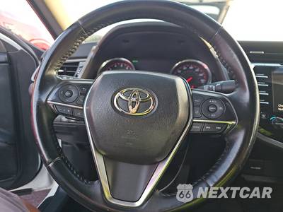 2020 Toyota Camry XSE - zdjęcie 10 z 33 - miniatura
