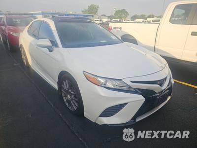 2019 Toyota Camry XSE - zdjęcie 3 z 27 - miniatura