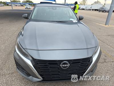 2024 Nissan Altima SV - zdjęcie 2 z 18 - miniatura