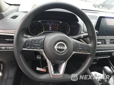 2024 Nissan Altima SV - zdjęcie 10 z 18 - miniatura