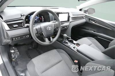 2025 Toyota Camry LE - zdjęcie 13 z 41 - miniatura