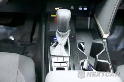 2025 Toyota Camry LE - zdjęcie 33 z 41 - miniatura