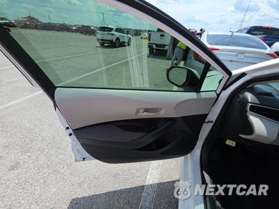 2025 Toyota Corolla Hybrid LE Sedan - zdjęcie 9 z 17 - miniatura