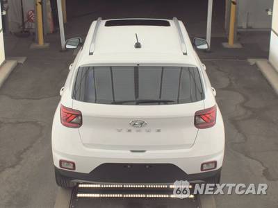2025 Hyundai Venue SEL - zdjęcie 5 z 19 - miniatura