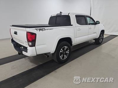 2019 Toyota Tacoma TRD Sport Crew Cab Medium Bed - zdjęcie 4 z 17 - miniatura