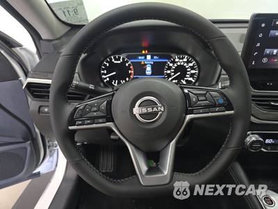 2025 Nissan Altima SV - zdjęcie 10 z 18 - miniatura