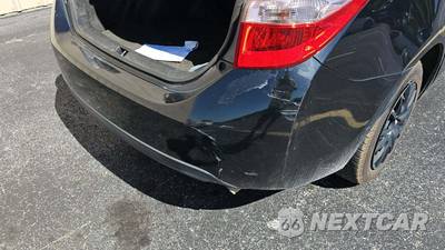 2017 Toyota Corolla LE Sedan - zdjęcie 42 z 45 - miniatura